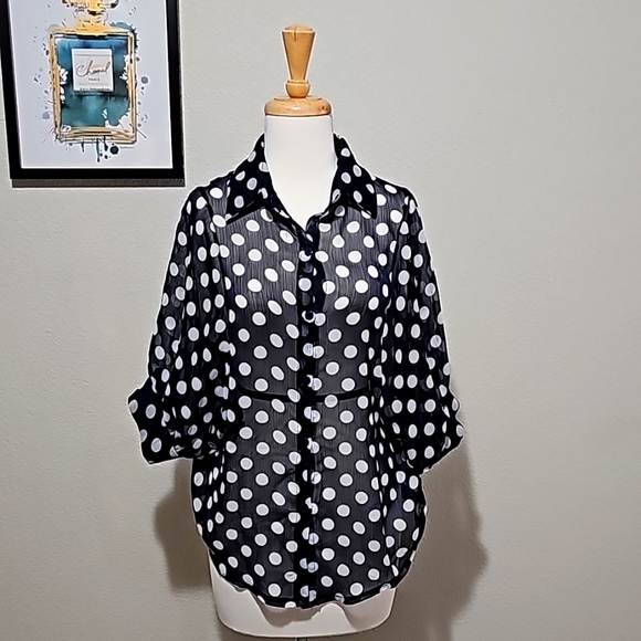 The Hunger Tops - The Hanger Polka-dot 100% Polyester Size Small Blouse